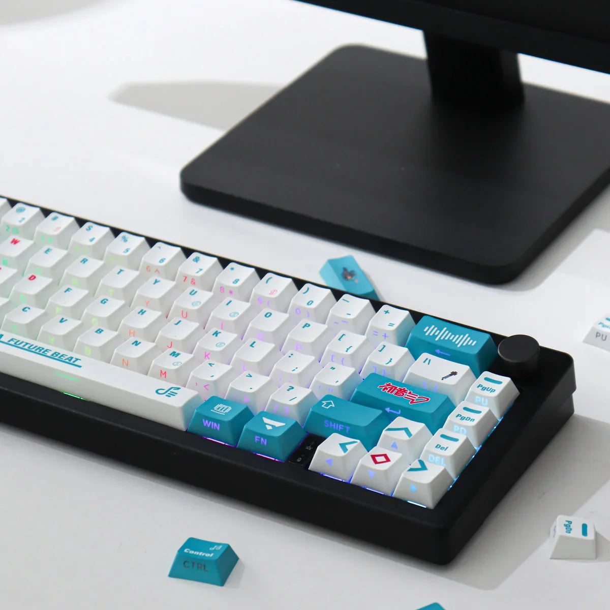2024 New Miku Side Transparent 130 Key Mechanical Keyboard Keycap Pbt Thermal Sublimation Blue Original Factory Height 61/87