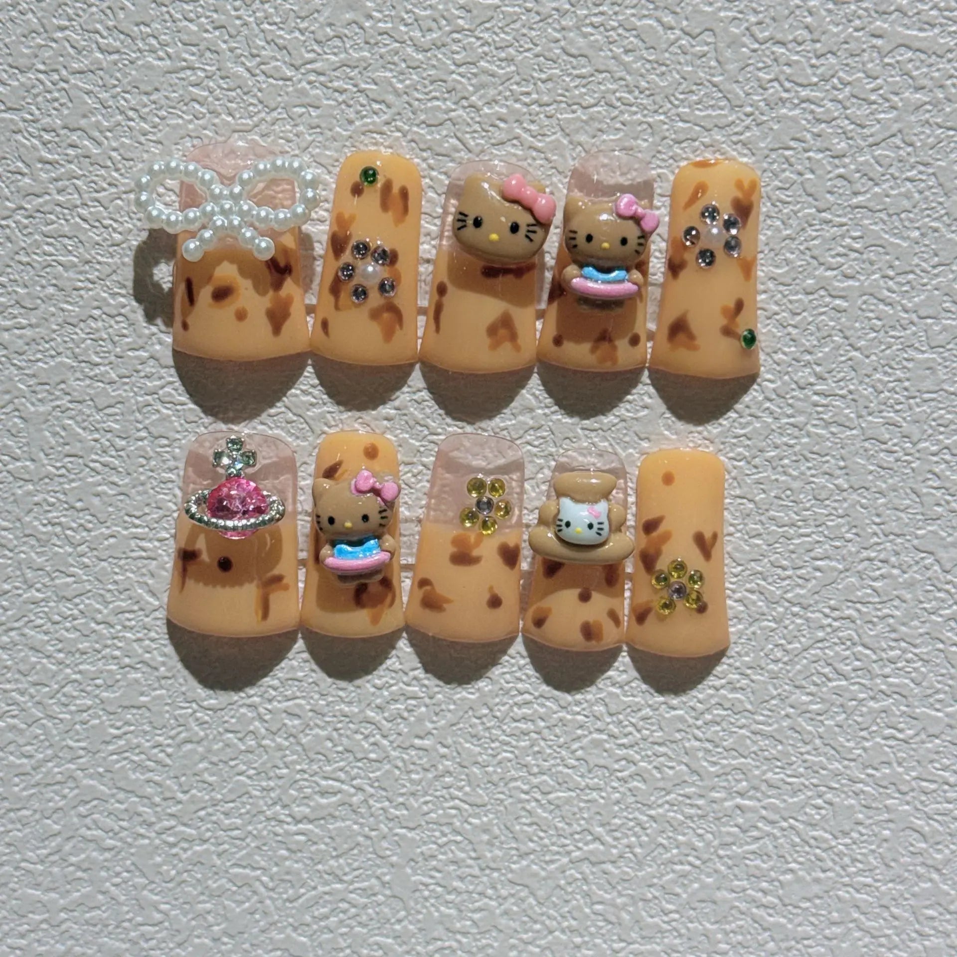 10Pcs Cute 3D Hello Kitty Kuromi Cartoon Handmade Nail Art Fashion Bow Luxury Diamond Detachable Full Cover Nails Holiday Gift