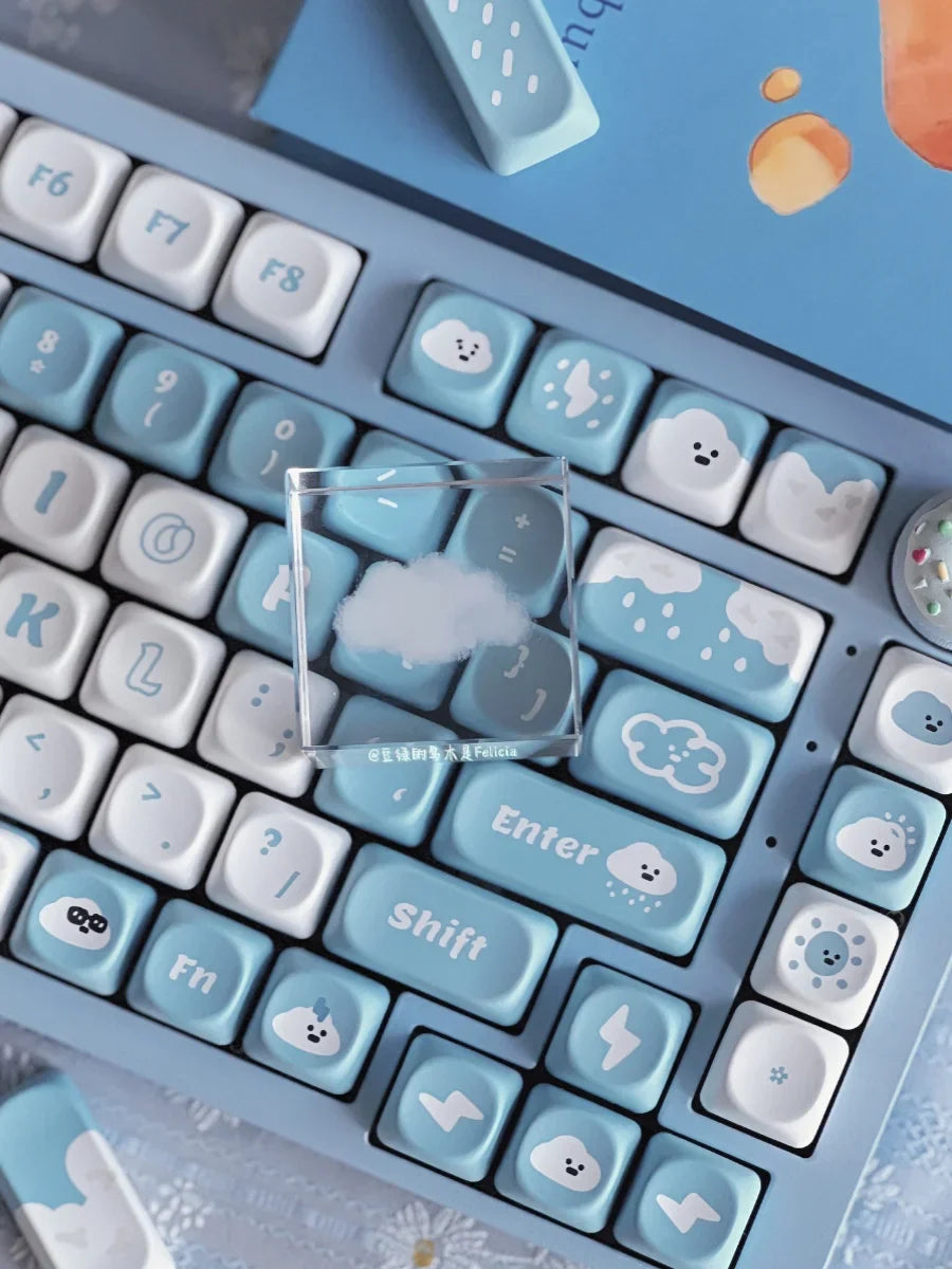 White Cloud Theme Keycap Set 138 Key PBT Custom Cute Blue Personalized Keyboard Cap MOA Profile Key Cap for Mechanical Keyboard