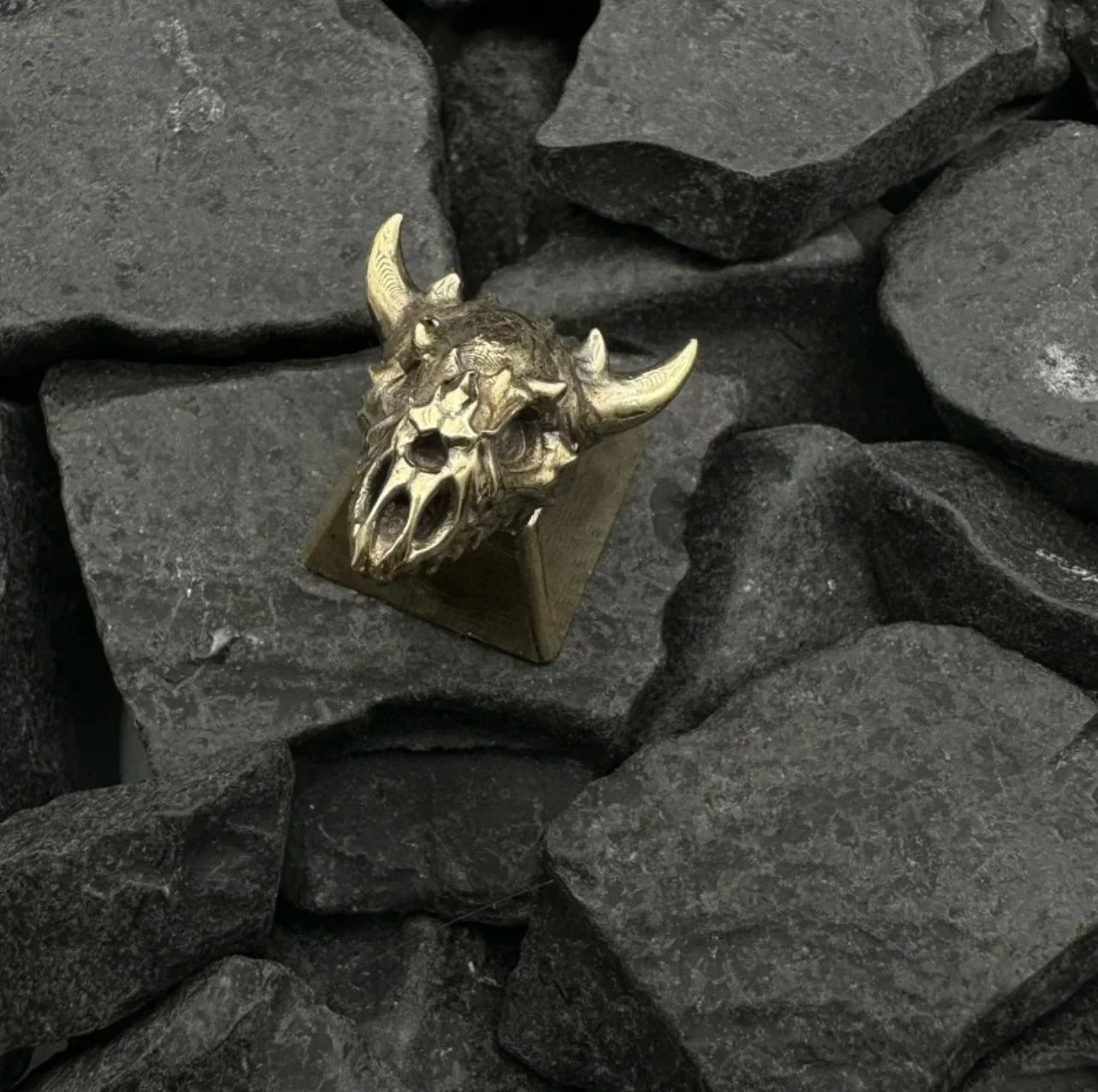 Black Myth: Wukong Keycaps Retro Skull Design Mechanical Keyboard Keycaps Customized Pure Copper Letter Card Slot Metal Keycaps
